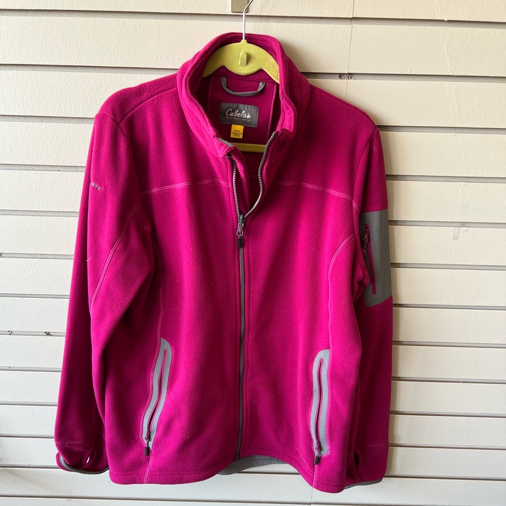 Cabela’s Womens Size XL Pink Fleece Jacket. Never Worn!